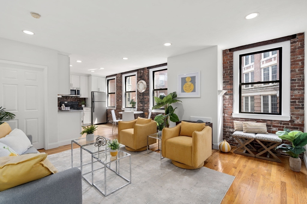 13 Thacher St 2