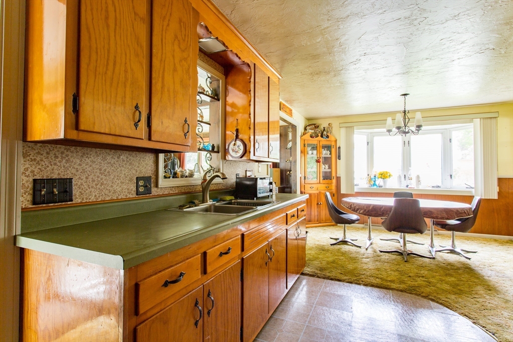 12 Hadley Path