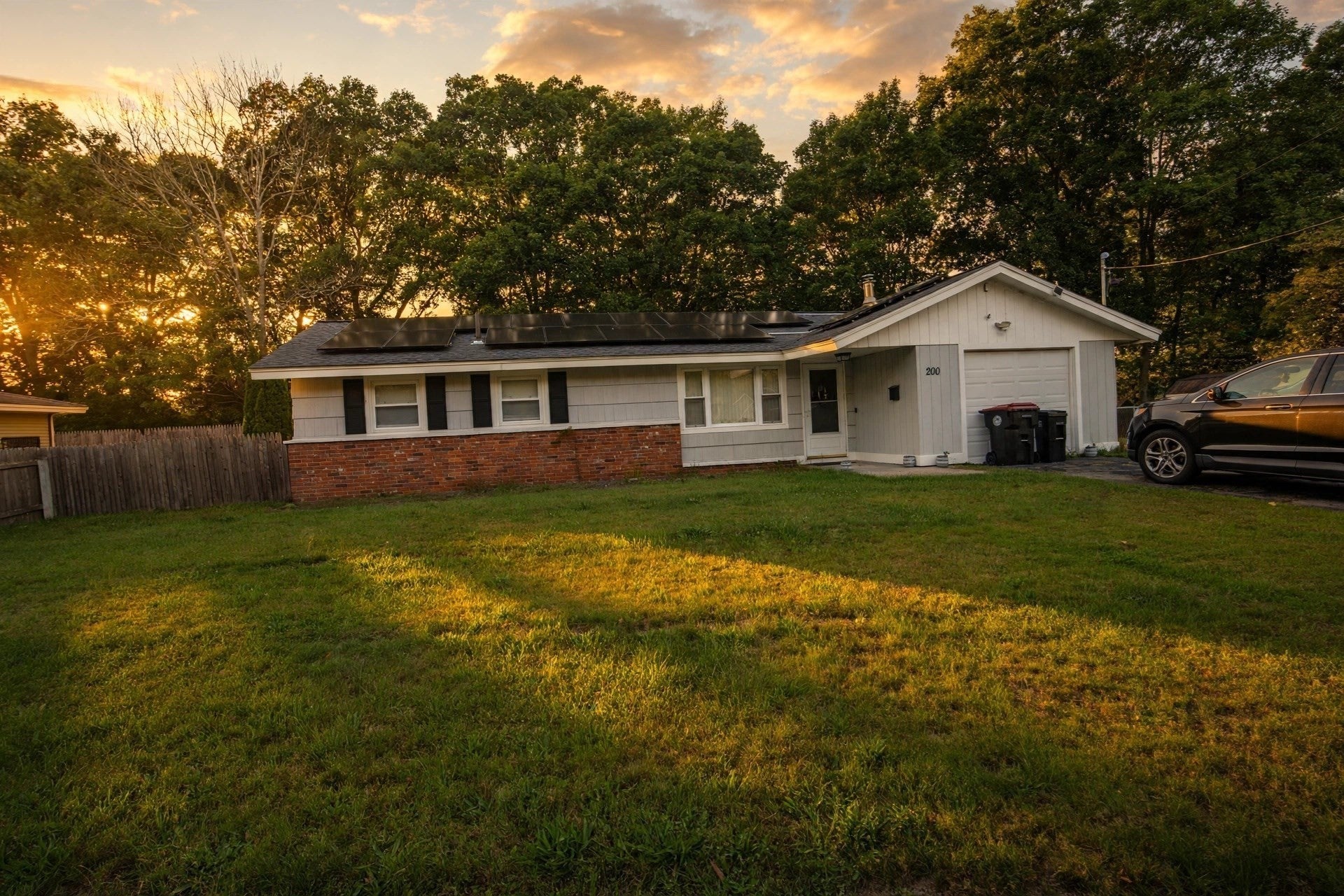 Photo: 200 Lynn Rd, Brockton, MA