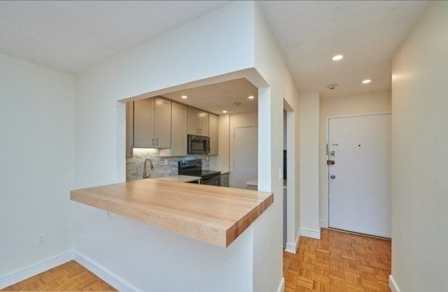 18 Pond St #23, Boston, MA, 18 Pond St #23, Boston, MA Photo #4
