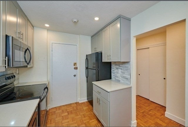 18 Pond St #23, Boston, MA, 18 Pond St #23, Boston, MA Photo #2