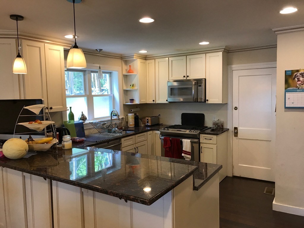 Brookline, Massachusetts 02445, United States, 4 Bedrooms Bedrooms, ,3 BathroomsBathrooms,Residential,Active,155108