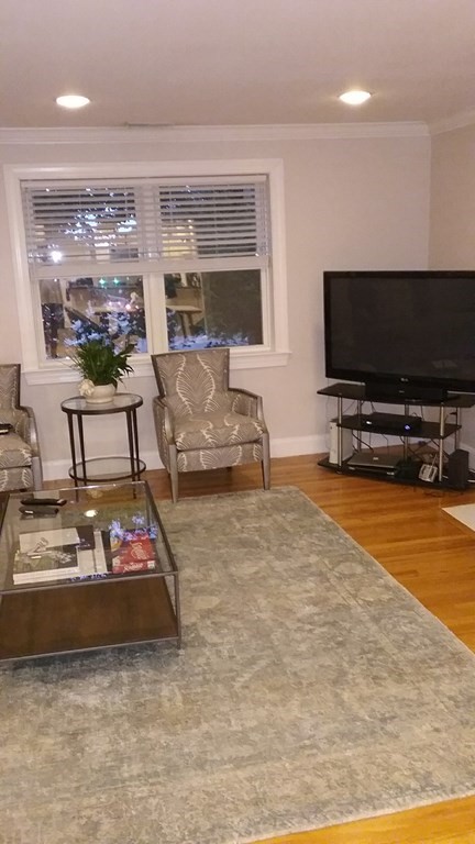 Brookline, Massachusetts 02445, United States, 4 Bedrooms Bedrooms, ,3 BathroomsBathrooms,Residential,Active,155108