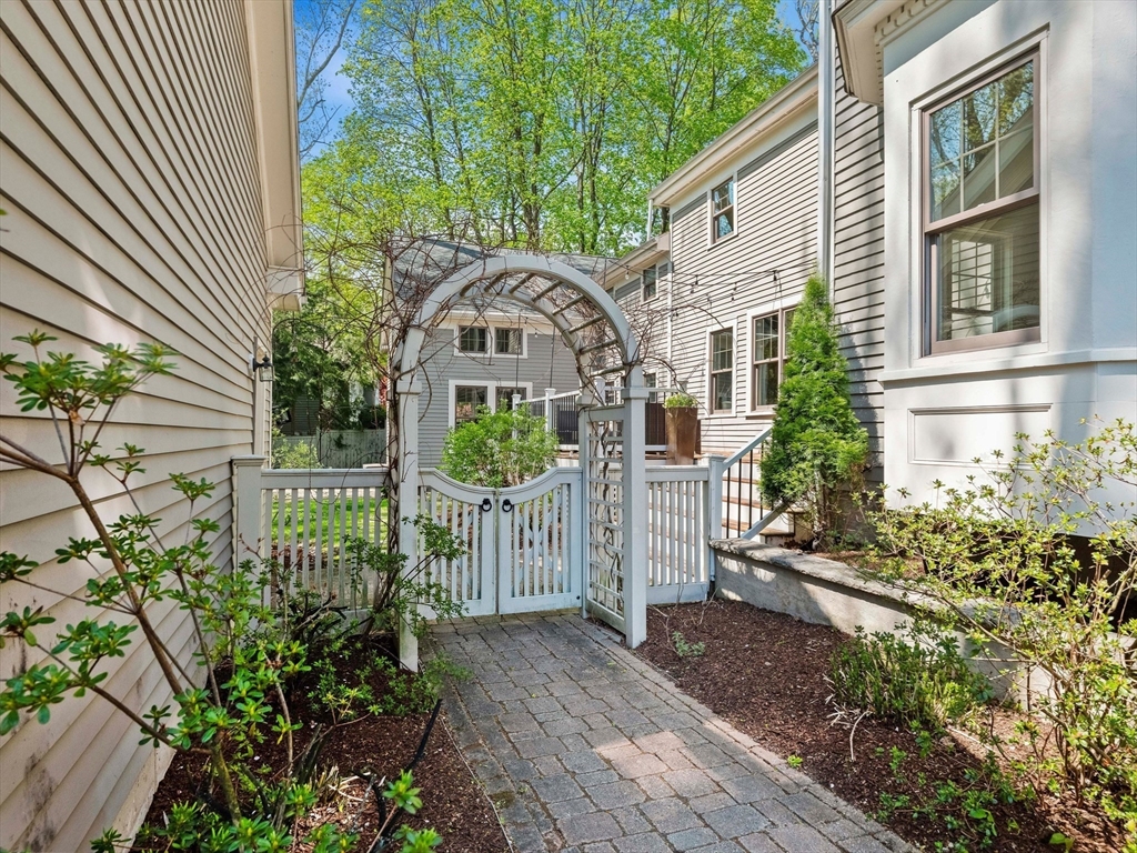 20 Maple Street, Lexington, MA, 20 Maple Street, Lexington, MA Photo #32