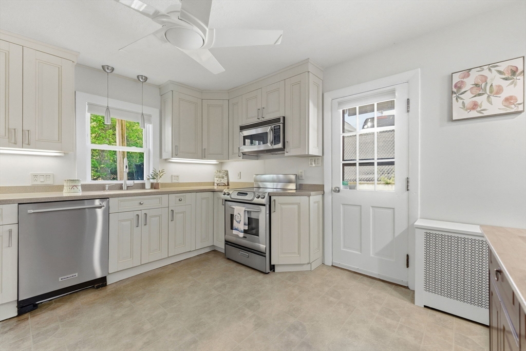 6 Highland St, Wakefield, MA Photo #9