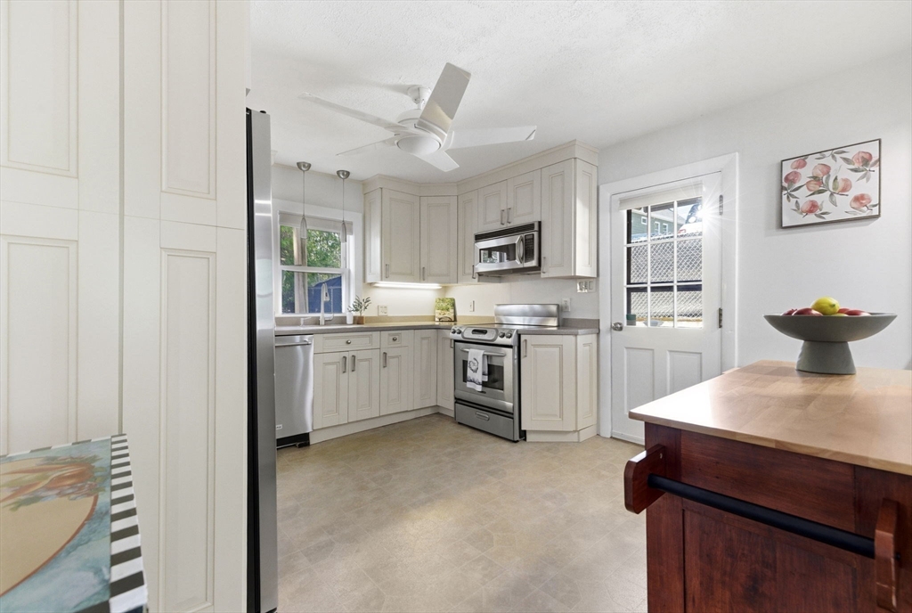 6 Highland St, Wakefield, MA Photo #12
