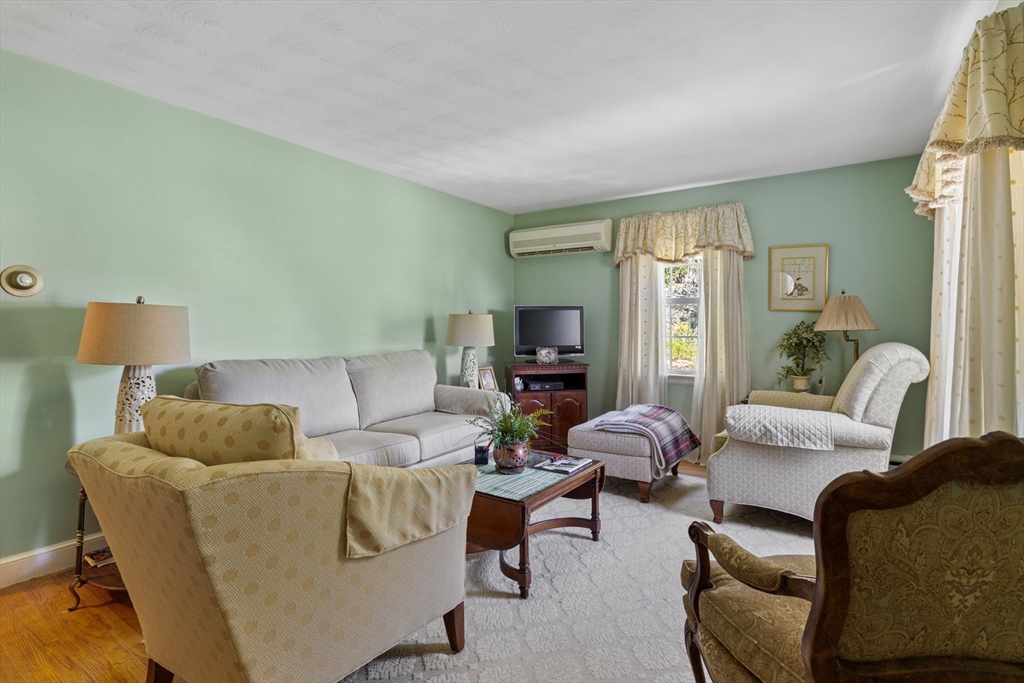 38 Cutter Hill Rd