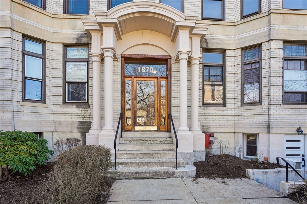 1870 Commonwealth Ave 1