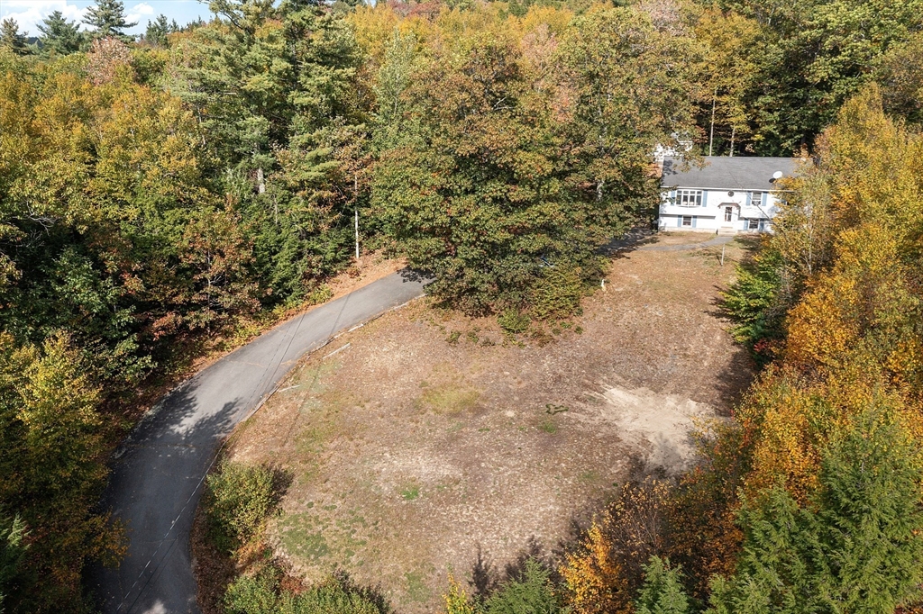 28 Old County Rd