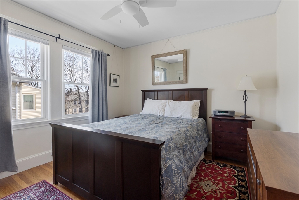 Boston, Massachusetts 02131, United States, 5 Bedrooms Bedrooms, ,2 BathroomsBathrooms,Residential,Pending,111013