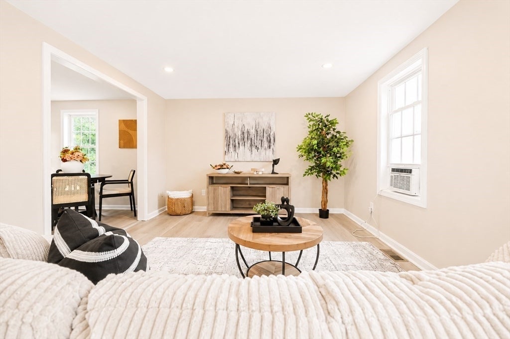 34-36 Hammond St #36, Bridgewater, MA, 34-36 Hammond St #36, Bridgewater, MA Photo #5