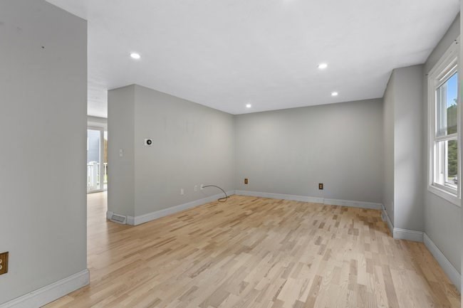 24 Pinecrest Vlg 24