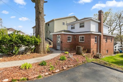 45-45A Bay View Dr Shrewsbury MA 01545
