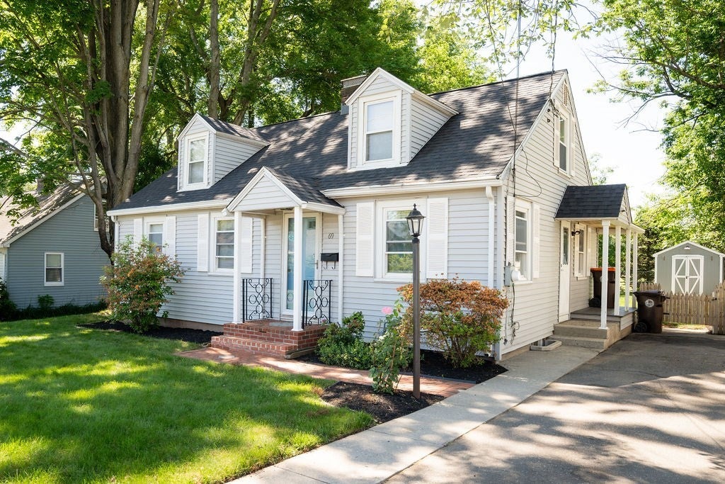 69 Alhambra Cir S