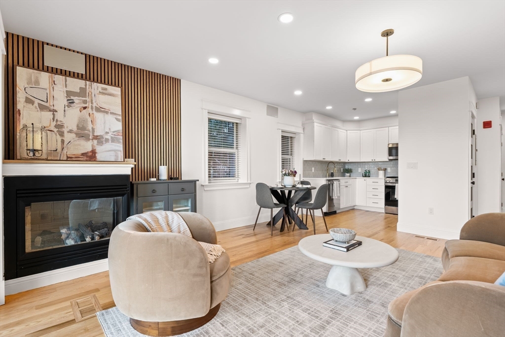 53 Thomas Park 2