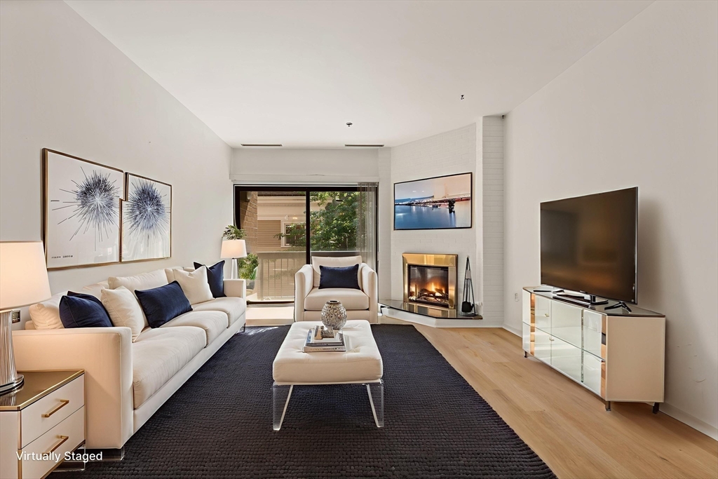 1265 Beacon 404