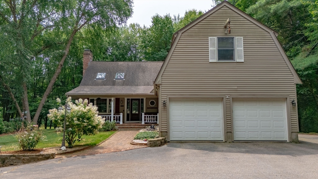317 Bay Rd
