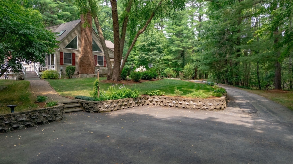 317 Bay Rd