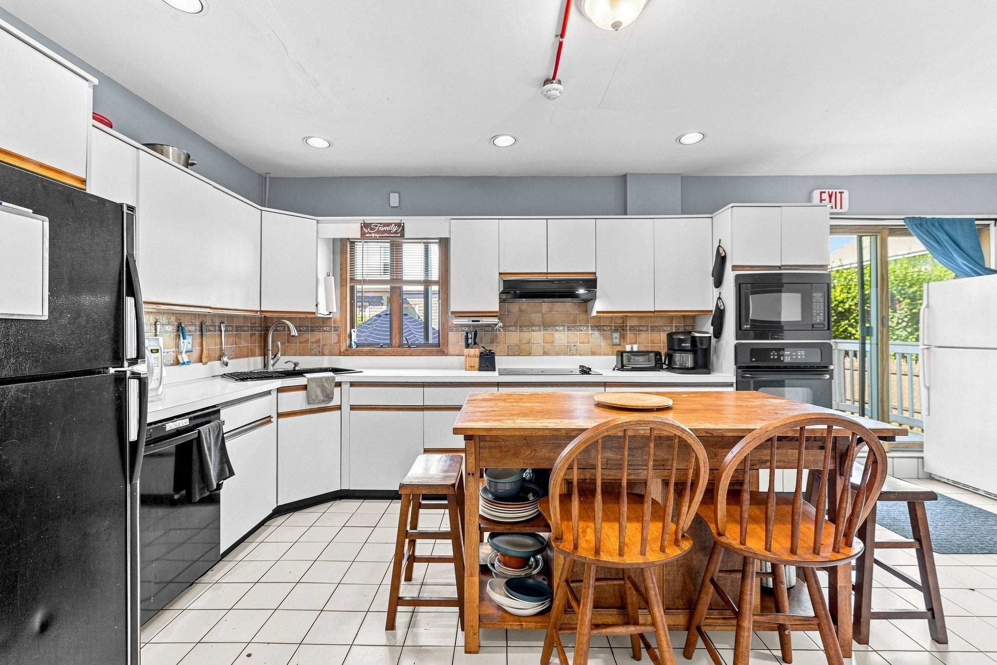 7 Plymouth St, New Bedford, MA Photo #9