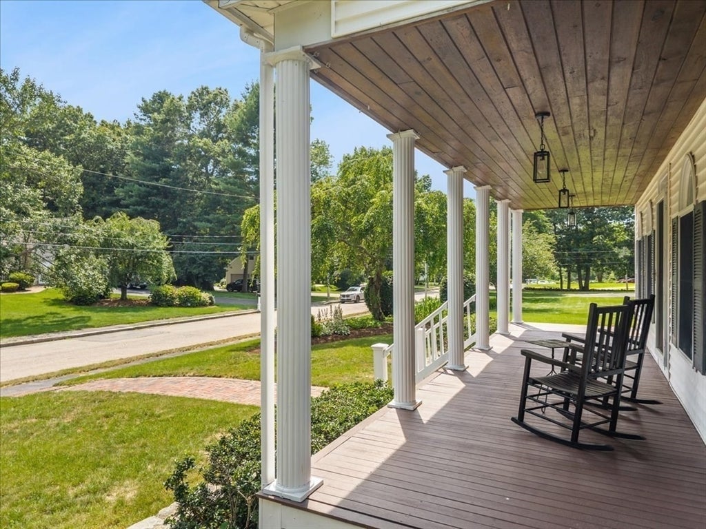 Photo of 11 Mill Pond Road, West Bridgewater, MA