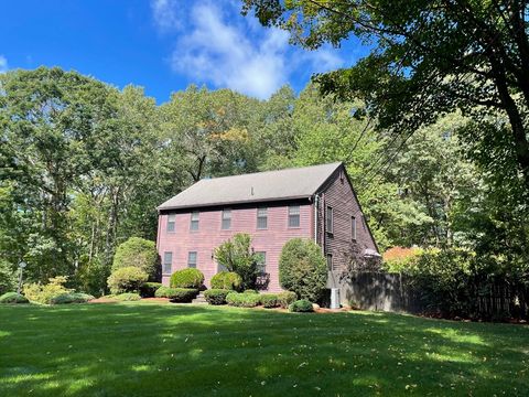 8 Neck Hill Rd. Mendon MA 01756