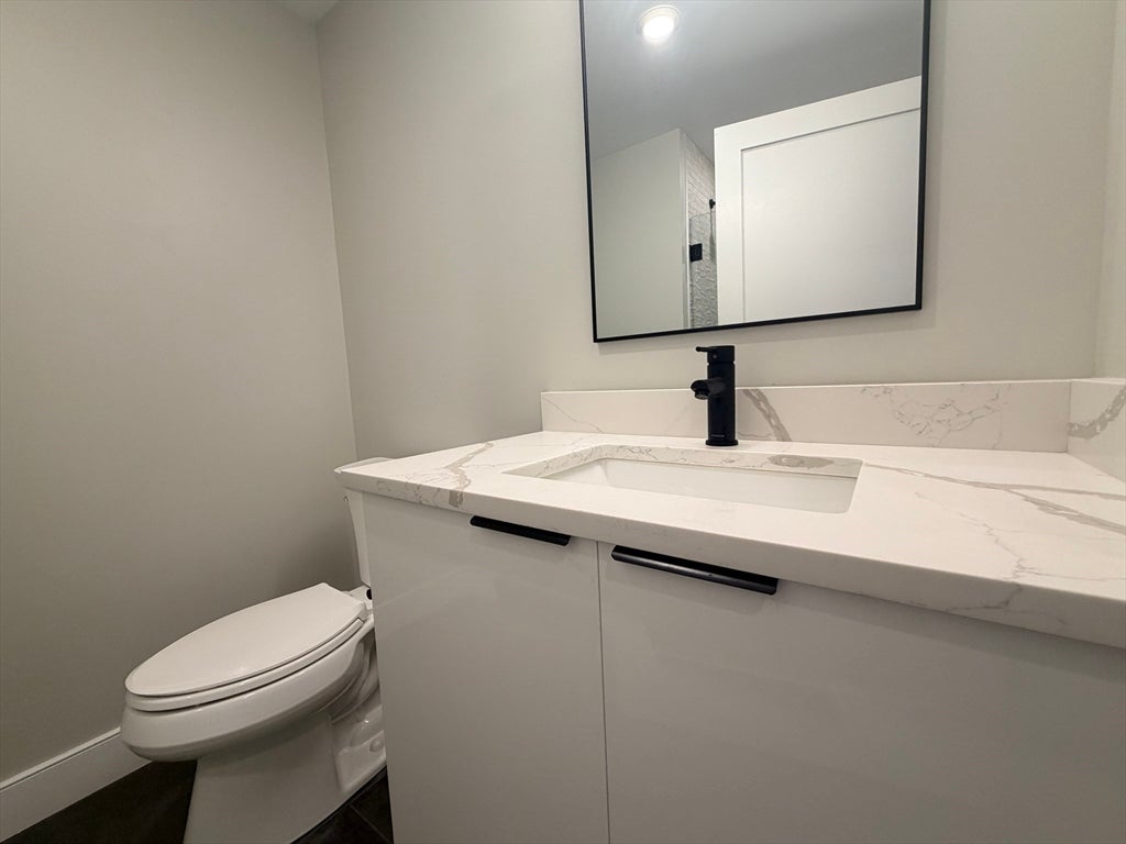 211 Green St #302, Boston, MA Photo #9