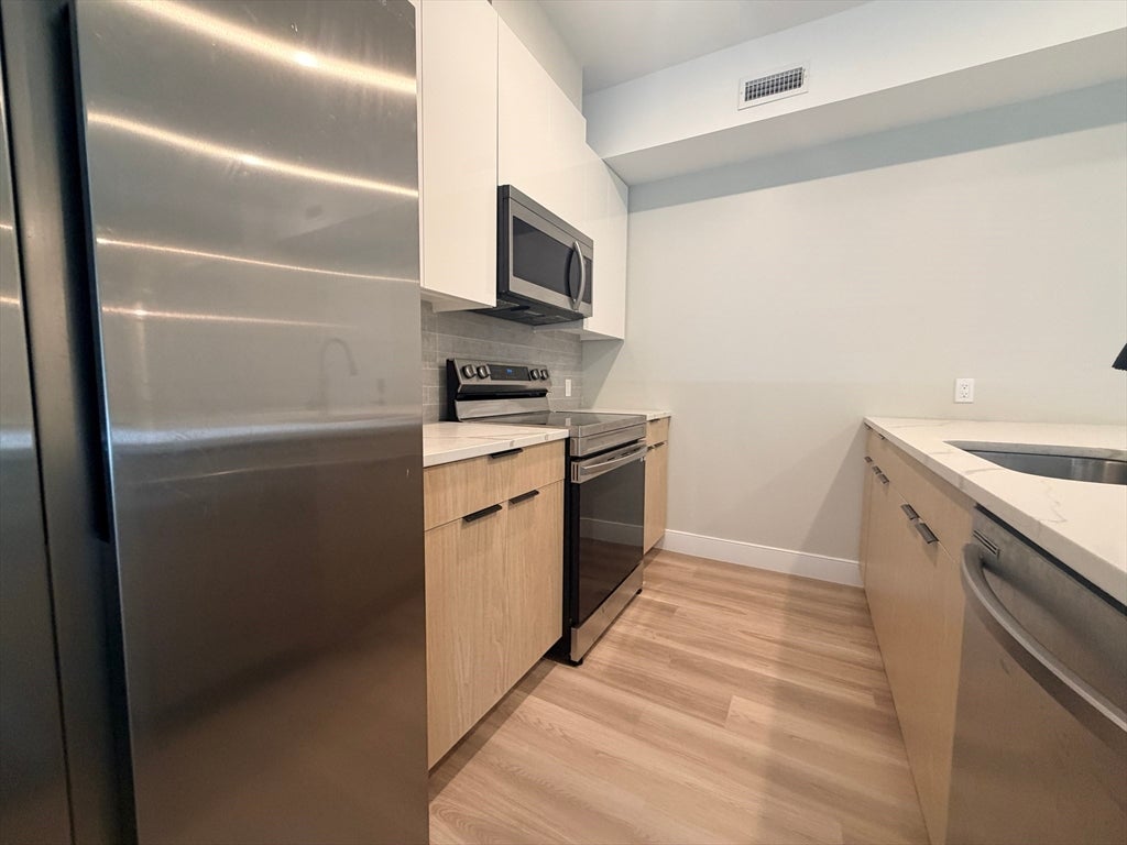 211 Green St #302, Boston, MA Photo #10