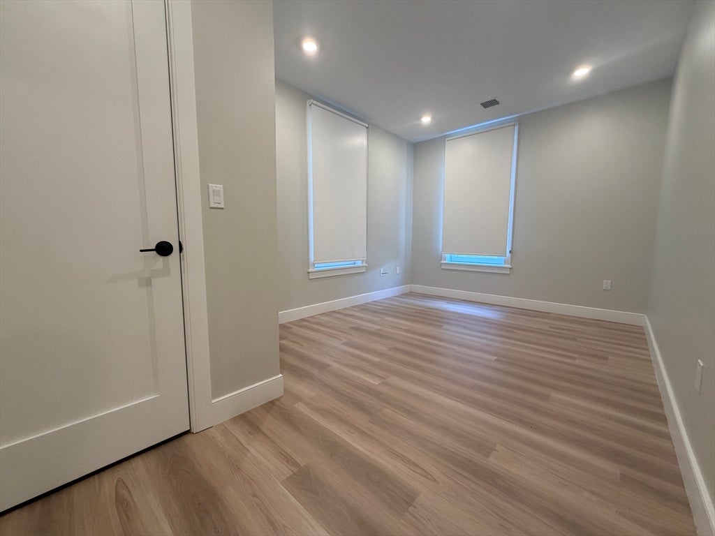 211 Green St #302, Boston, MA Photo #6