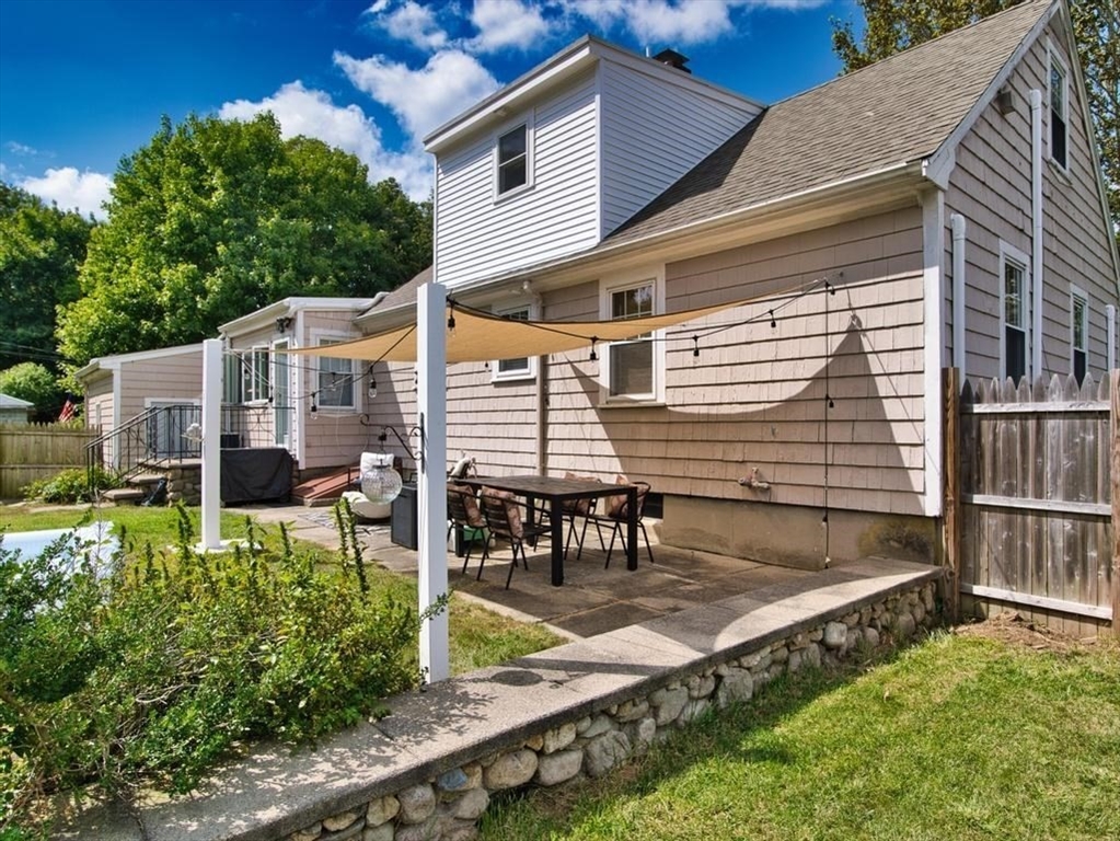 44 Bellevue St