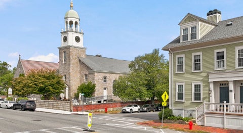 Photo of 162 High St #B, Newburyport, MA 01950 (MLS # 73579719)