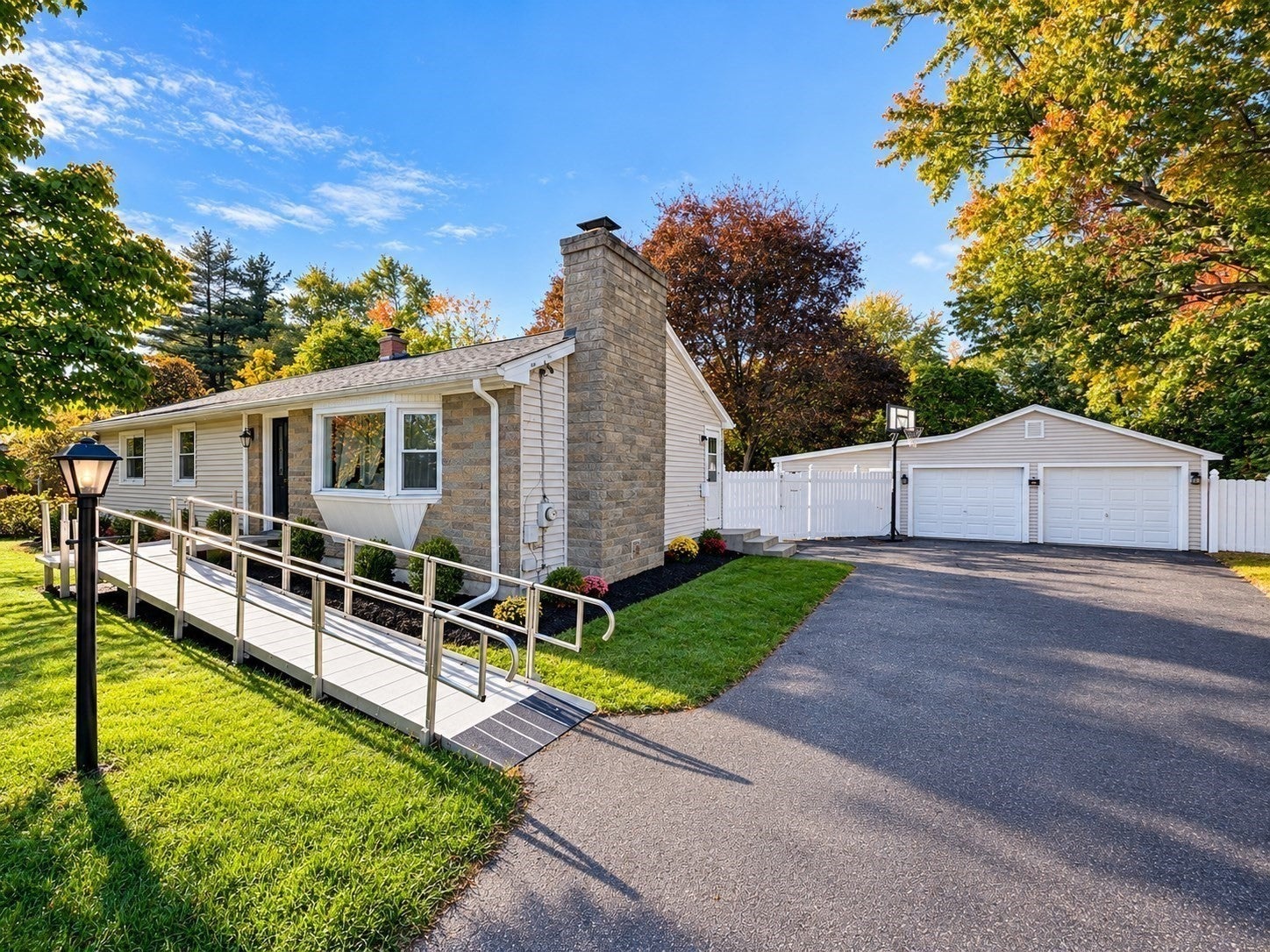 Photo of 102 Casino Ave, Chicopee, MA