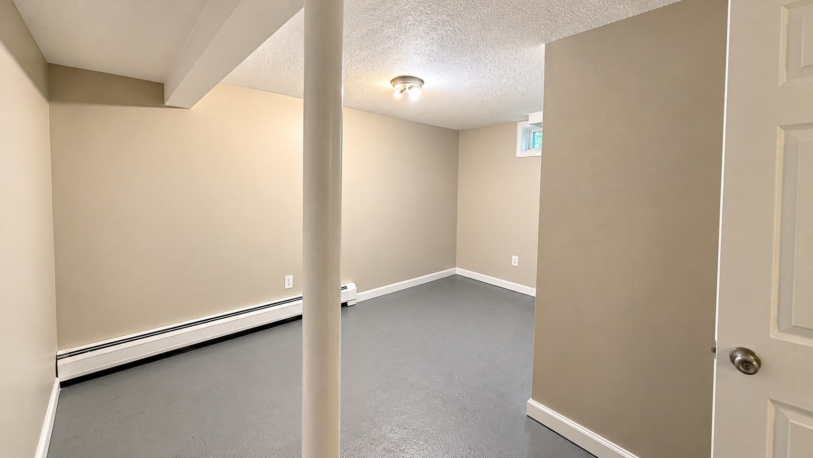 102 Casino Ave, Chicopee, MA, 102 Casino Ave, Chicopee, MA Photo #16