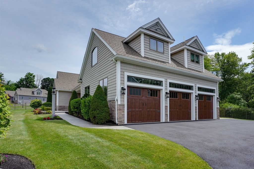 40 Frasier Ln