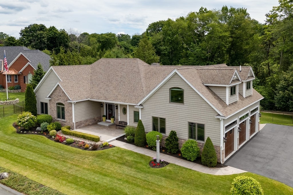 40 Frasier Ln