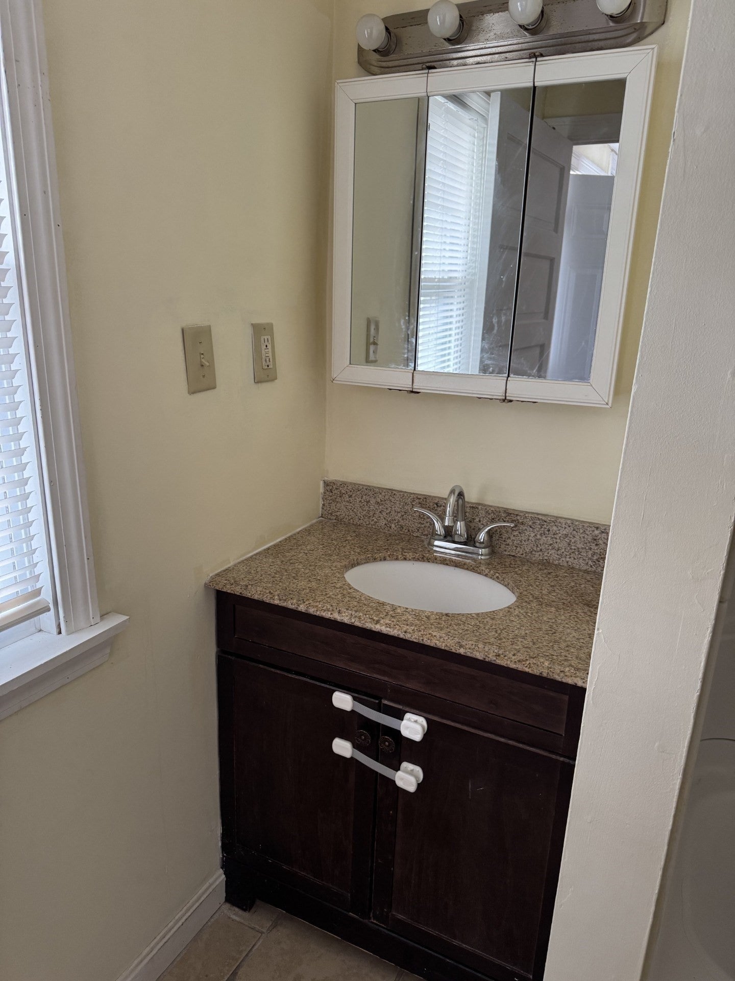 83 Lane St #3, Lowell, MA, 83 Lane St #3, Lowell, MA Photo #9