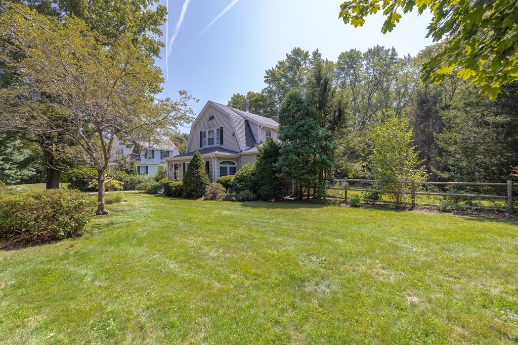 251 Commonwealth Rd