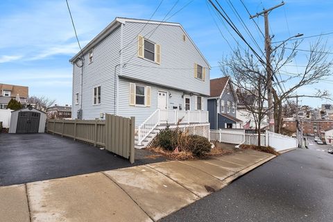 21 Hillside Avenue 21 Everett MA 02149