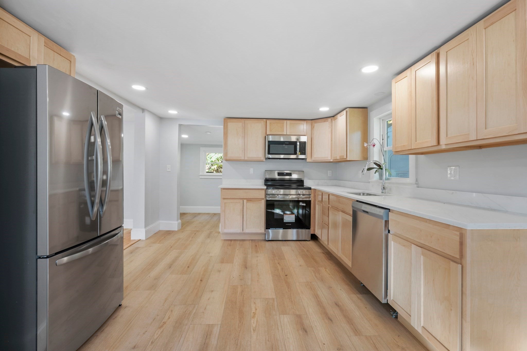 78 Pleasant St, Grafton, MA, 78 Pleasant St, Grafton, MA Photo #10