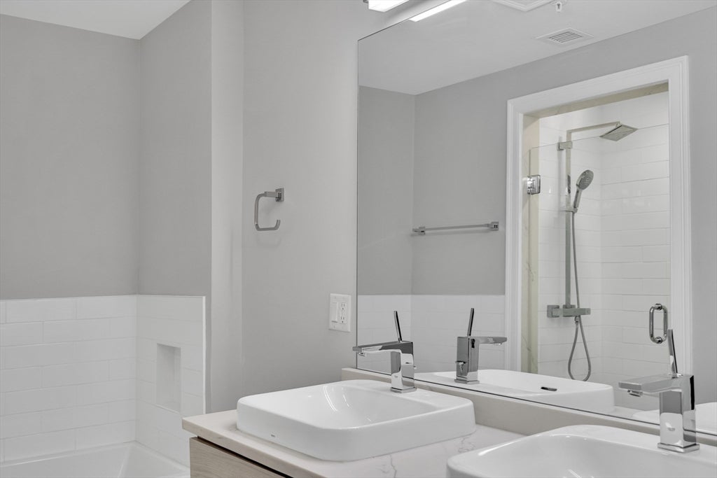 771 Harrison Ave #G6, Boston, MA Photo #14