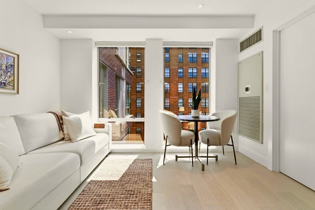 80 Broad St #1009, Boston, MA Photo #1