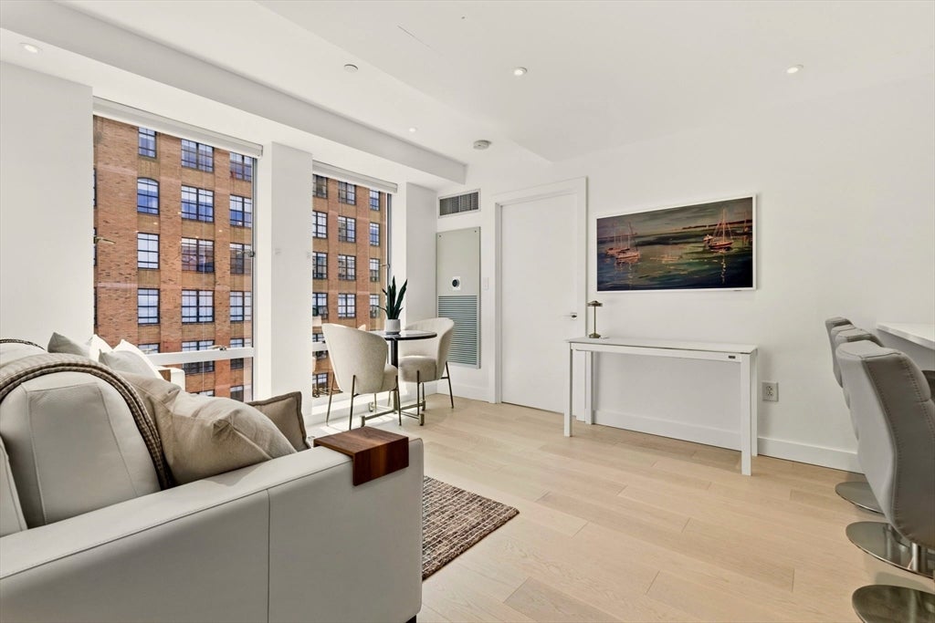 80 Broad St #1009, Boston, MA Photo #2