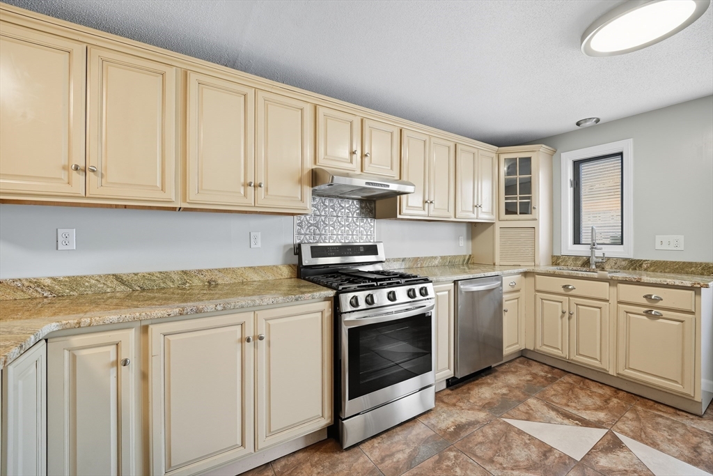 55 Pleasant Street 4