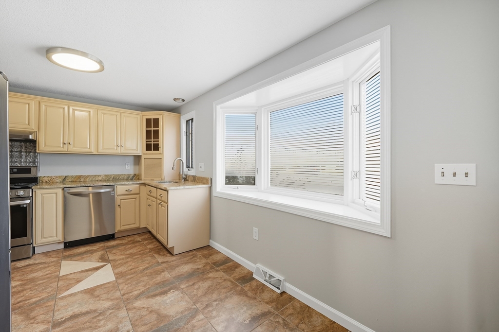 55 Pleasant Street 4