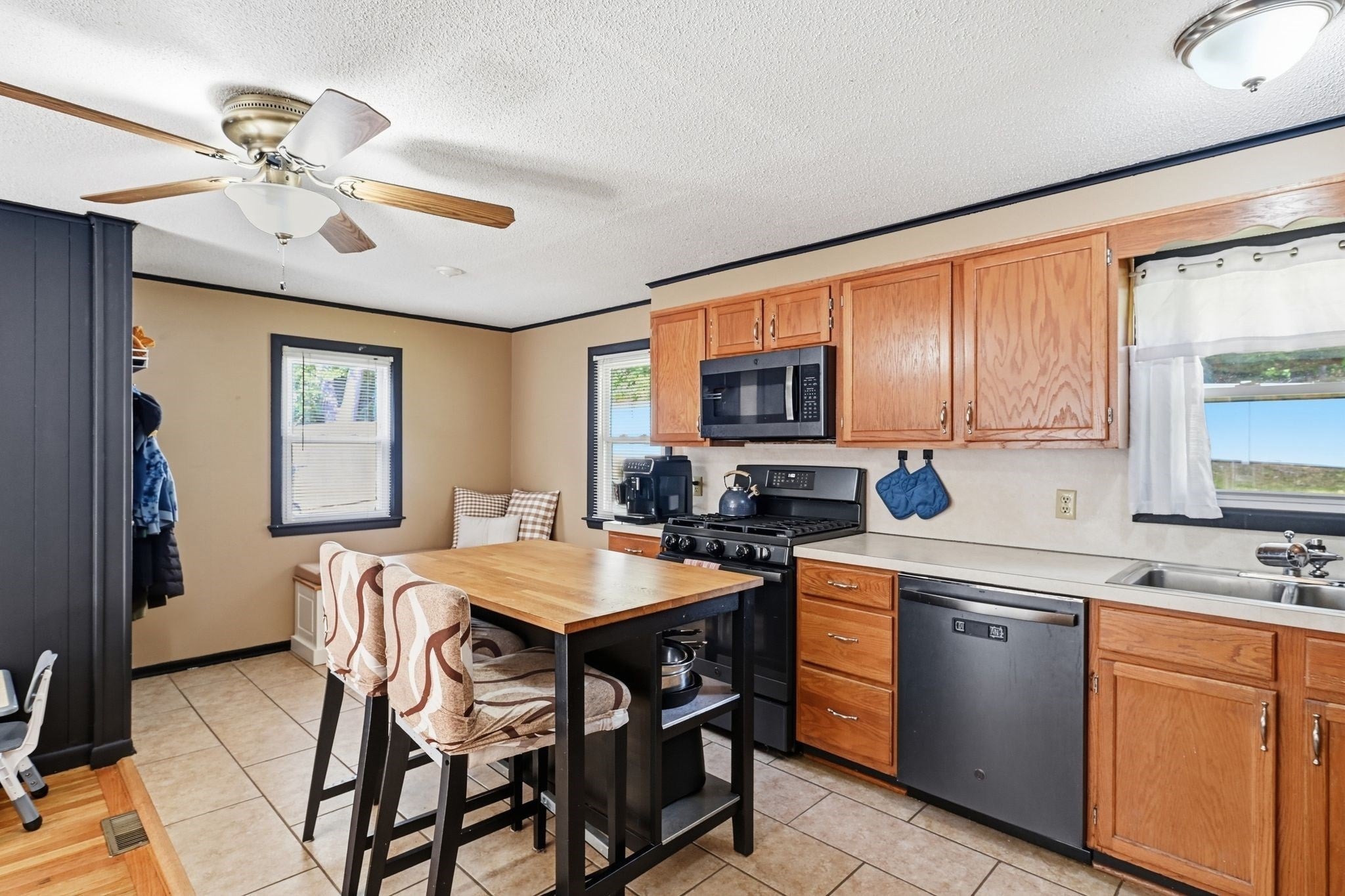 42 N Brook Rd, Springfield, MA, 42 N Brook Rd, Springfield, MA Photo #15