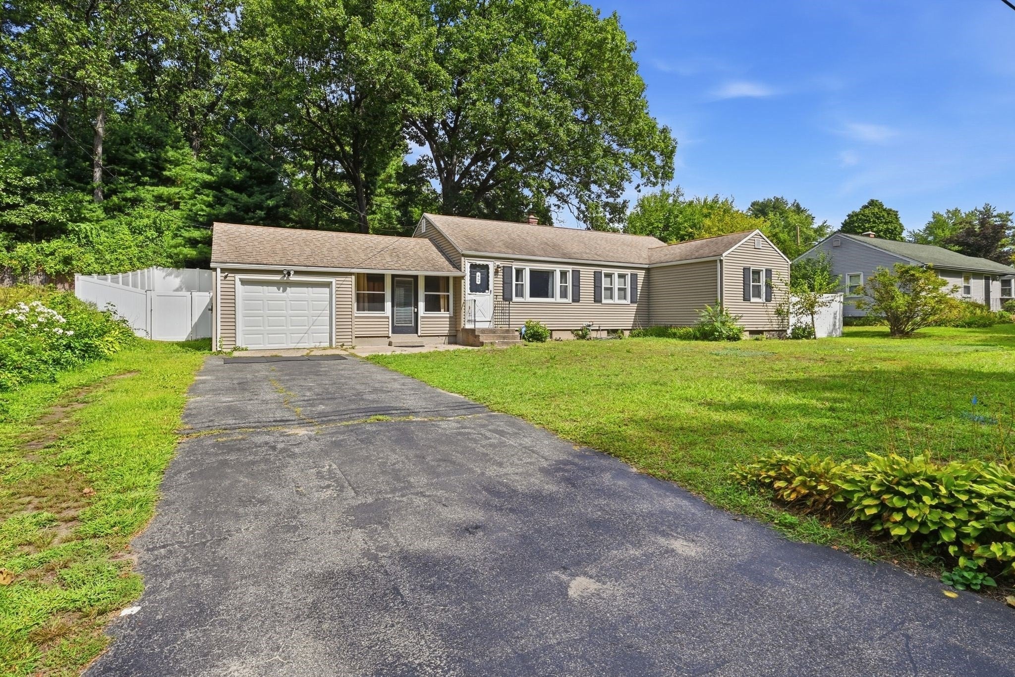 42 N Brook Rd, Springfield, MA, 42 N Brook Rd, Springfield, MA Photo #3