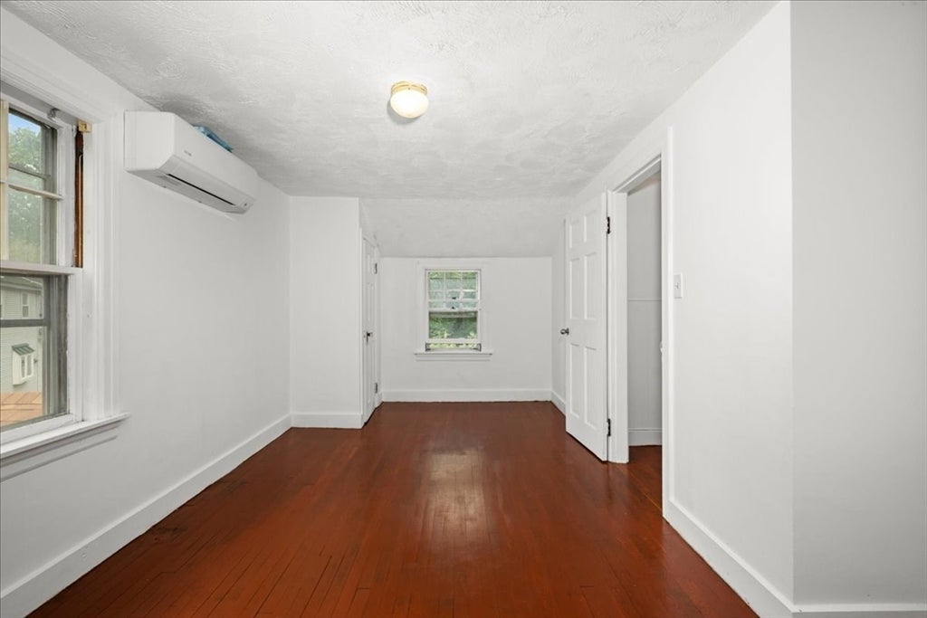 6 Oakwood Ave, Auburn, MA, 6 Oakwood Ave, Auburn, MA Photo #27