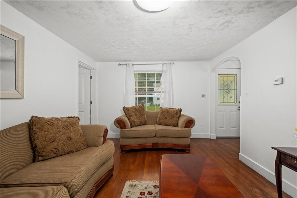 6 Oakwood Ave, Auburn, MA, 6 Oakwood Ave, Auburn, MA Photo #18