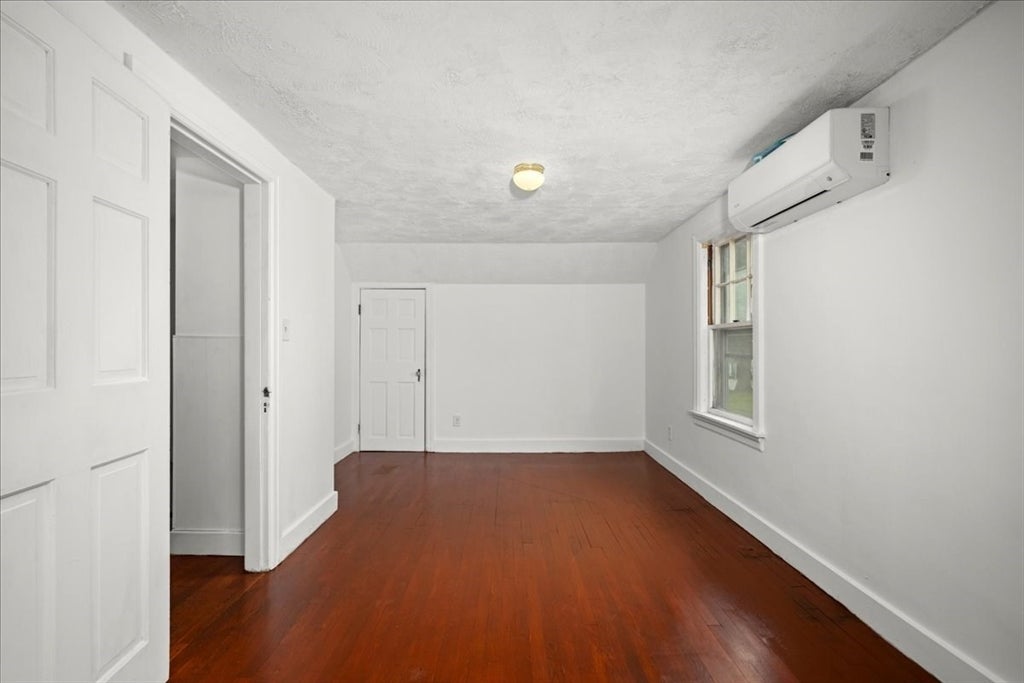 6 Oakwood Ave, Auburn, MA, 6 Oakwood Ave, Auburn, MA Photo #28