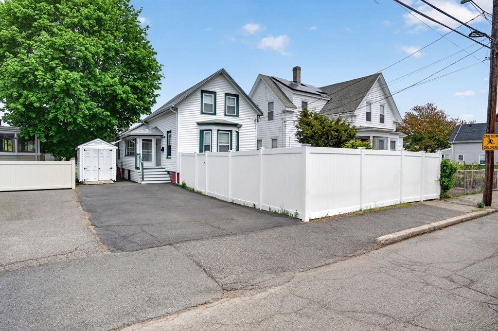 29 Bacheller St, Lynn, MA Photo #40