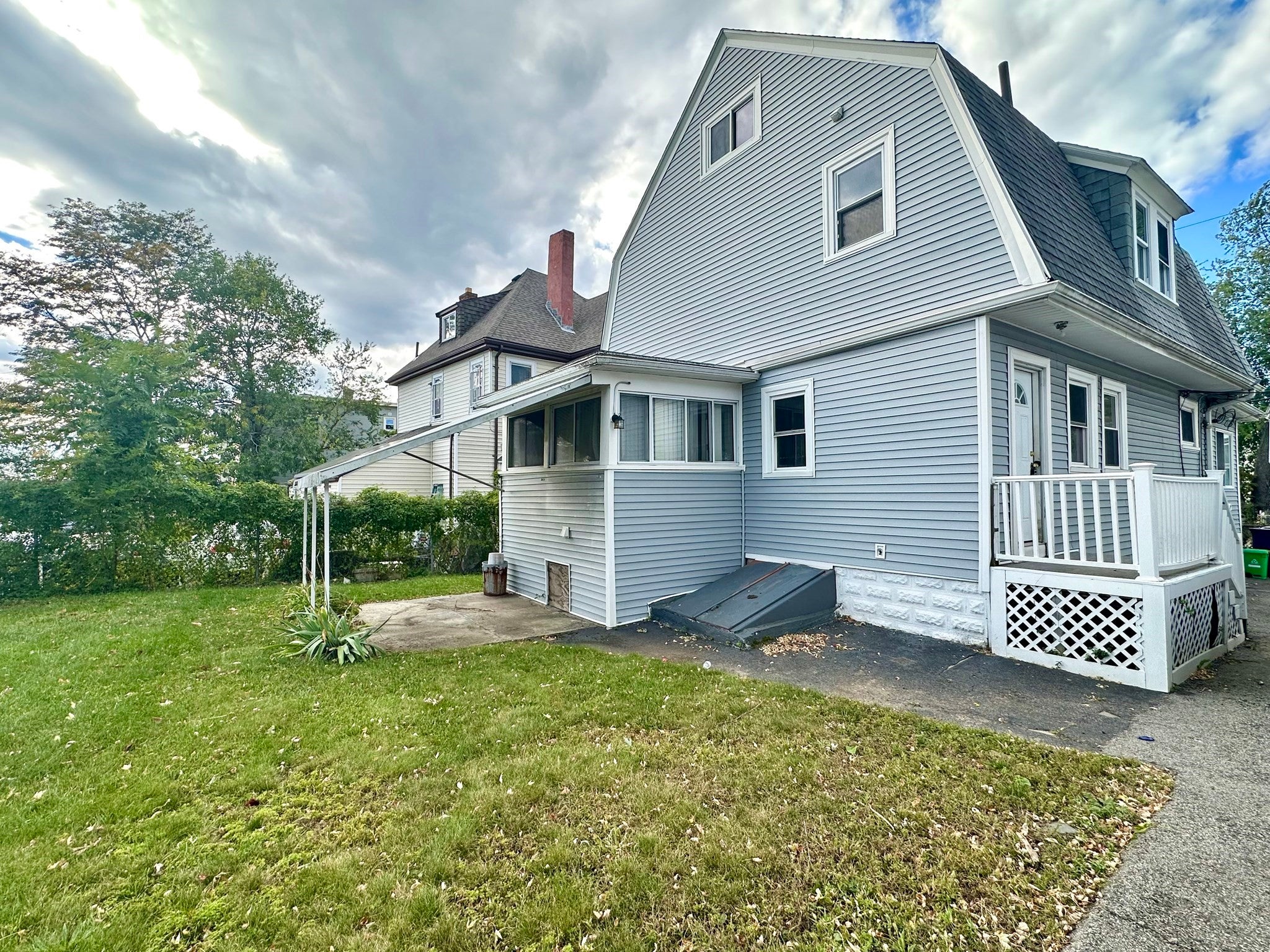 118 Evans Street